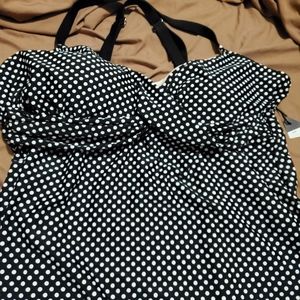 Ava Viv swim top, 22w, black/white